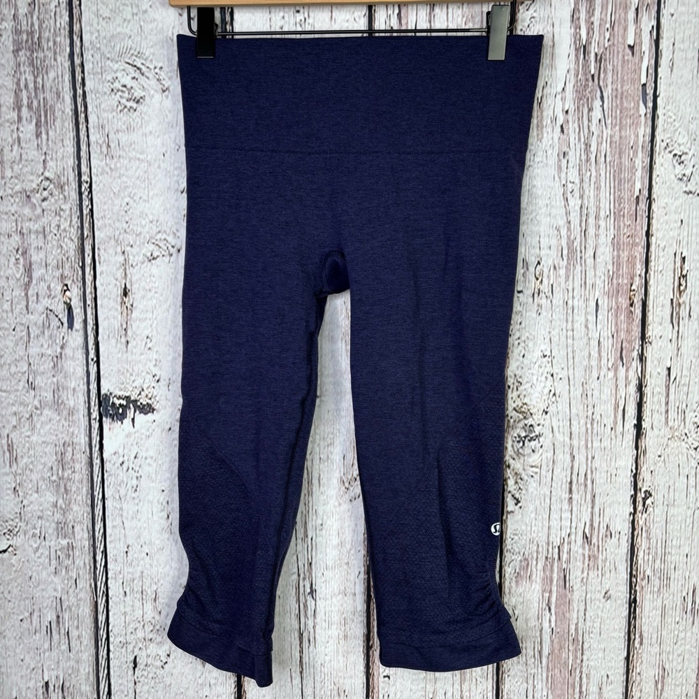 🍋Lululemon‎ Cropped Leggings Size 6 Ebb & Flow Dark Purple/Blue Seamless Tight